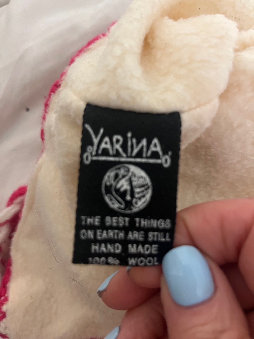 Yarina Hello Kitty Knit hat - Picture 3 of 3